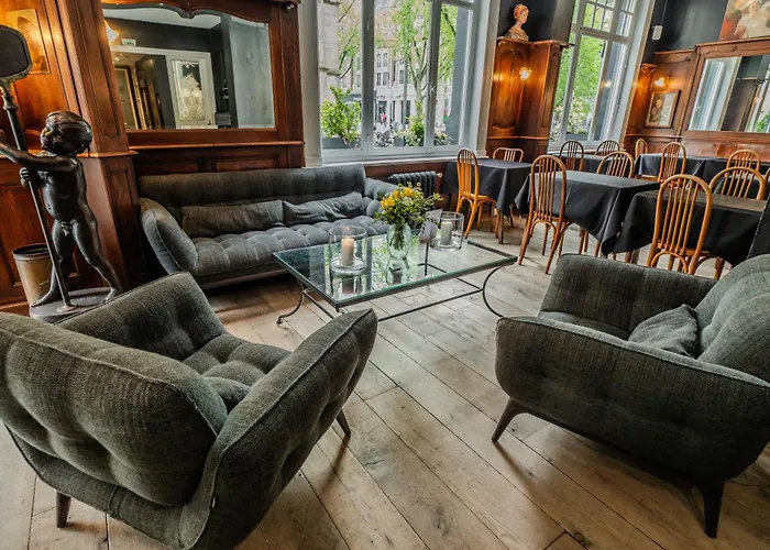 布鲁格勒酒店 3*