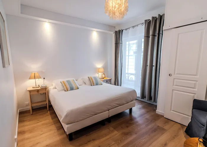 布鲁格勒酒店 3*