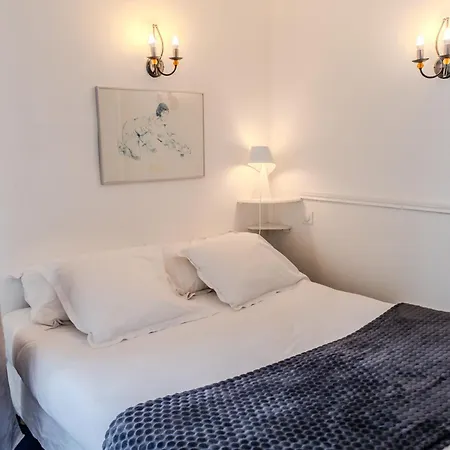 מלון Brueghel 3*