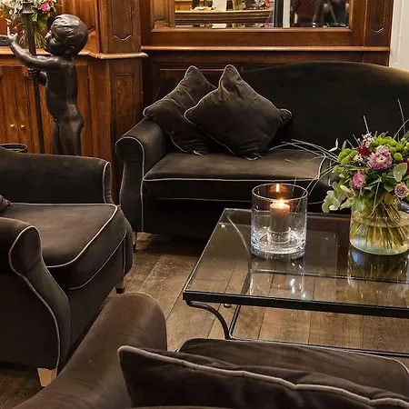 מלון Brueghel 3*